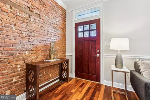 1134 4th St NE, Washington, DC 20002 photo 3