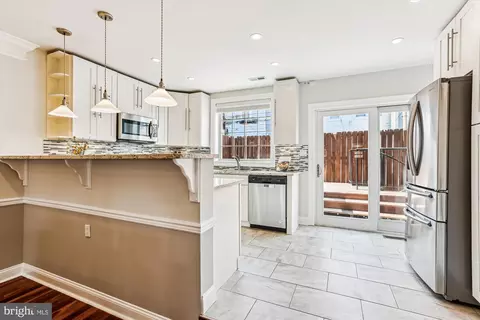 1134 4th St NE, Washington, DC 20002 photo 15