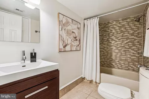 1134 4th St NE, Washington, DC 20002 photo 37