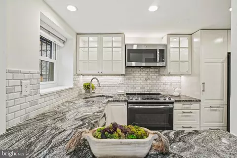 1843 Mintwood Pl NW #106, Washington, DC 20009