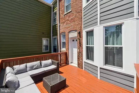Exterior - 106 15th St SE, Washington, DC 20003 photo 4 of 7