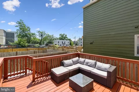 Exterior - 106 15th St SE, Washington, DC 20003 photo 5 of 7
