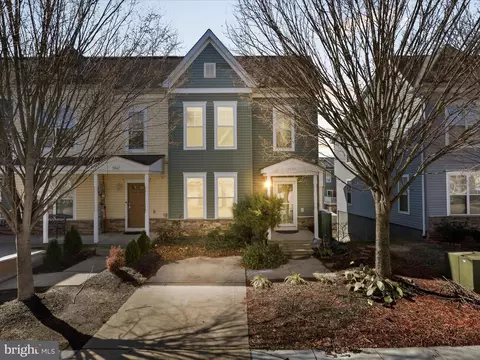 5059 Kimi Gray Ct SE, Washington, DC 20019