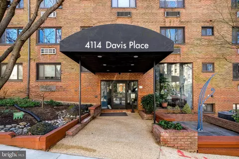 4114 Davis Pl NW #105, Washington, DC 20007