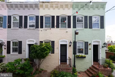 7 Pomander Walk NW, Washington, DC 20007 photo 1