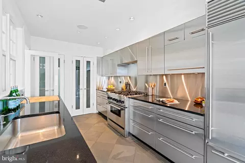 1732 S Street St NW, Washington, DC 20009 photo 10