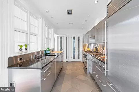 1732 S Street St NW, Washington, DC 20009 photo 9