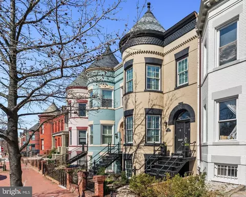 1008 C St NE, Washington, DC 20002