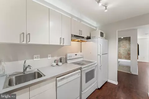 1008 C St NE, Washington, DC 20002 photo 38