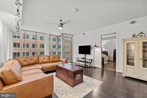 1025 1st St SE #511, Washington, DC 20003 photo 2
