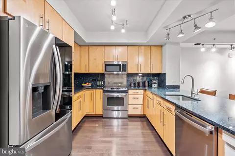 1025 1st St SE #511, Washington, DC 20003 photo 6