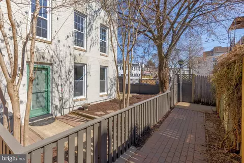 1511 Freedom Way SE, Washington, DC 20003
