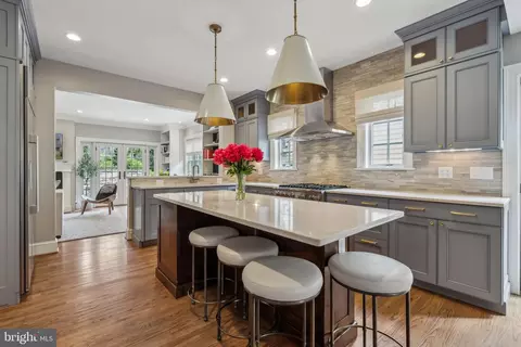 3235 Quesada St NW, Washington, DC 20015