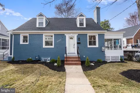 3082 Clinton St NE, Washington, DC 20018