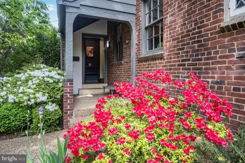 4441 Volta Pl NW, Washington, DC 20007 photo 2