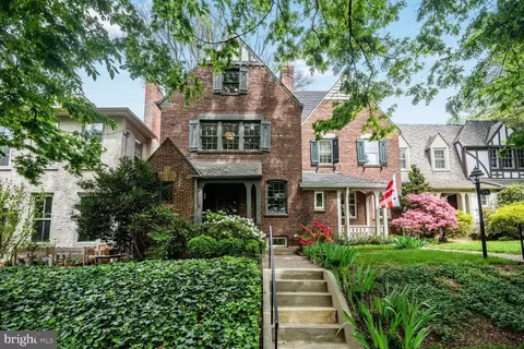 4441 Volta Pl NW, Washington, DC 20007
