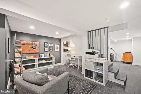 4441 Volta Pl NW, Washington, DC 20007 photo 26