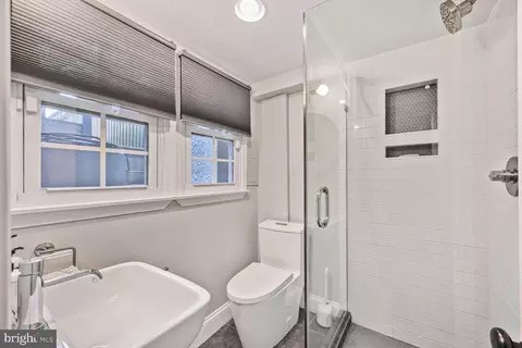 4441 Volta Pl NW, Washington, DC 20007 photo 28