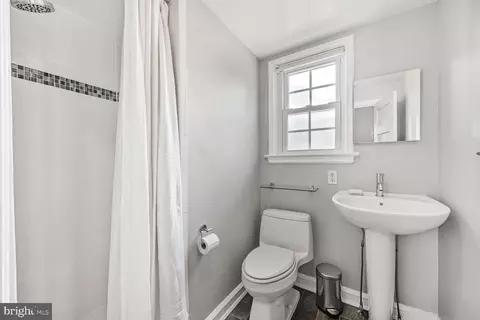 4441 Volta Pl NW, Washington, DC 20007 photo 25