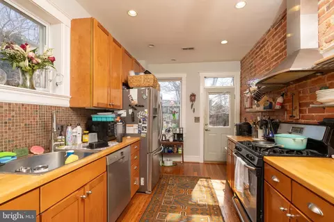 Kitchen - 1369 E Street St SE, Washington, DC 20003 photo 2 of 3