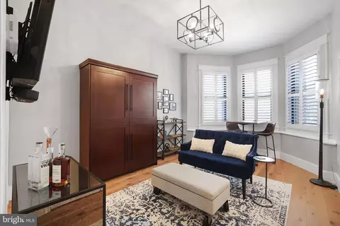 1215 10th St NW #1, Washington, DC 20001