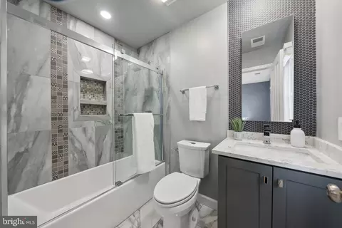 2136 12th Pl NW, Washington, DC 20009 photo 18