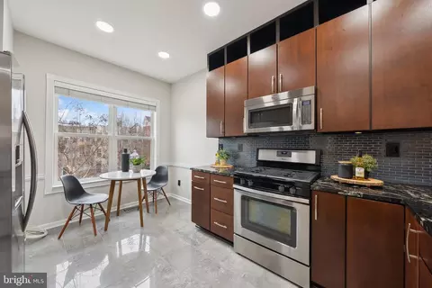 2136 12th Pl NW, Washington, DC 20009 photo 6
