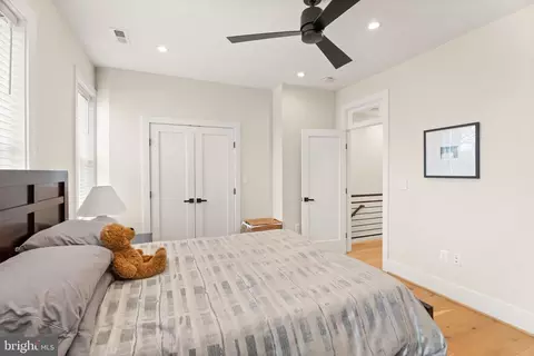 738 13th St SE, Washington, DC 20003 photo 21