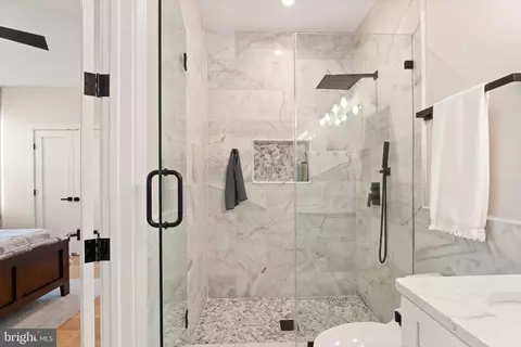738 13th St SE, Washington, DC 20003 photo 23