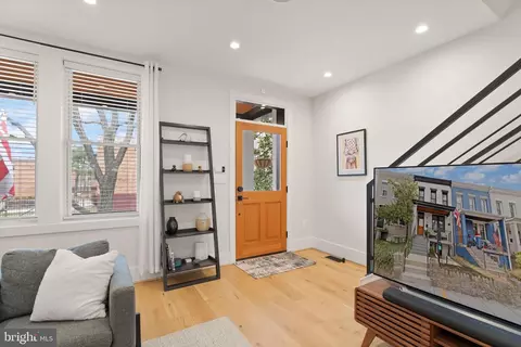 738 13th St SE, Washington, DC 20003 photo 6