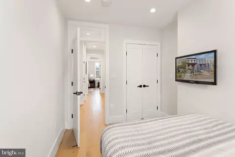 738 13th St SE, Washington, DC 20003 photo 25