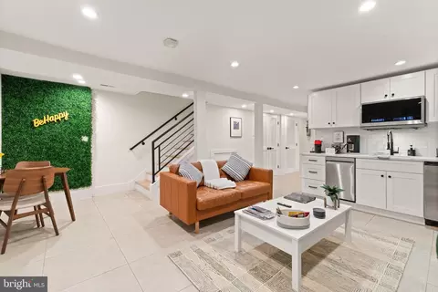 738 13th St SE, Washington, DC 20003 photo 34
