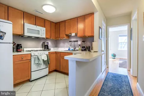 512 6th St SE, Washington, DC 20003 photo 27