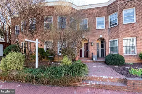 512 6th St SE, Washington, DC 20003 photo 2