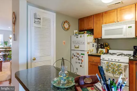 512 6th St SE, Washington, DC 20003 photo 13