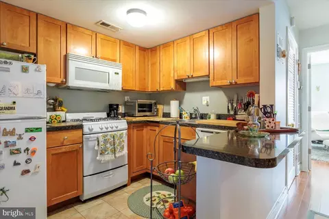 512 6th St SE, Washington, DC 20003 photo 12