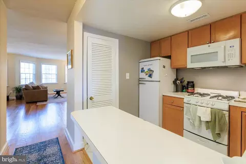 512 6th St SE, Washington, DC 20003 photo 29