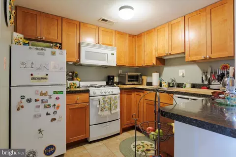 512 6th St SE, Washington, DC 20003 photo 11