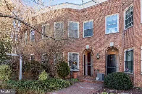 512 6th St SE, Washington, DC 20003