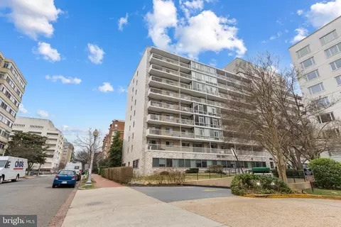 730 24th St NW #704, Washington, DC 20037