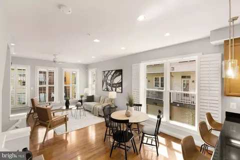 Living - 932 4th St SE, Washington, DC 20003 photo 4 of 6