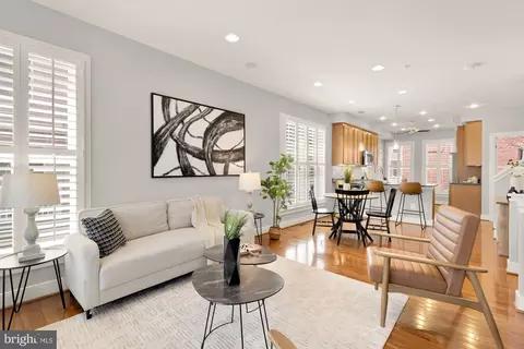 Living - 932 4th St SE, Washington, DC 20003 photo 3 of 6