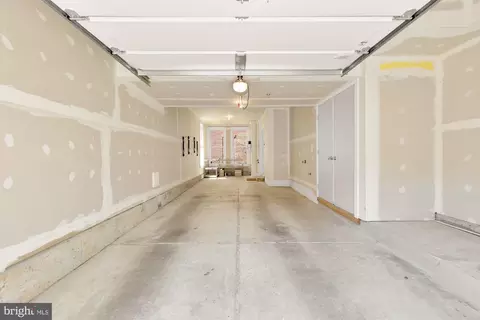 Entry Way - 932 4th St SE, Washington, DC 20003 photo 4 of 4