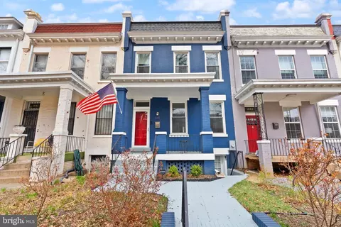 641 Kenyon St NW, Washington, DC 20010