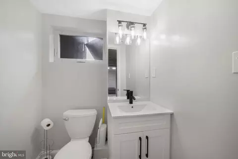 400 Division Ave NE, Washington, DC 20019 photo 13