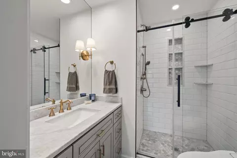 520 D St NE, Washington, DC 20002 photo 7