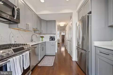 520 D St NE, Washington, DC 20002 photo 5