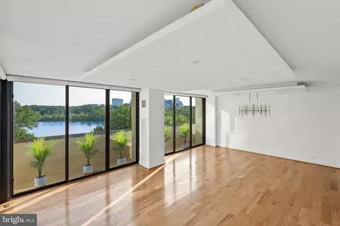 2700 Virginia Ave NW #811, Washington, DC 20037
