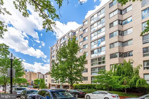 922 24th St NW #601, Washington, DC 20037
