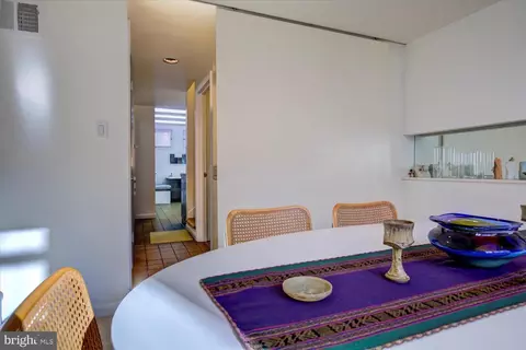 Dining - 515 2nd St SE, Washington, DC 20003 photo 9 of 9